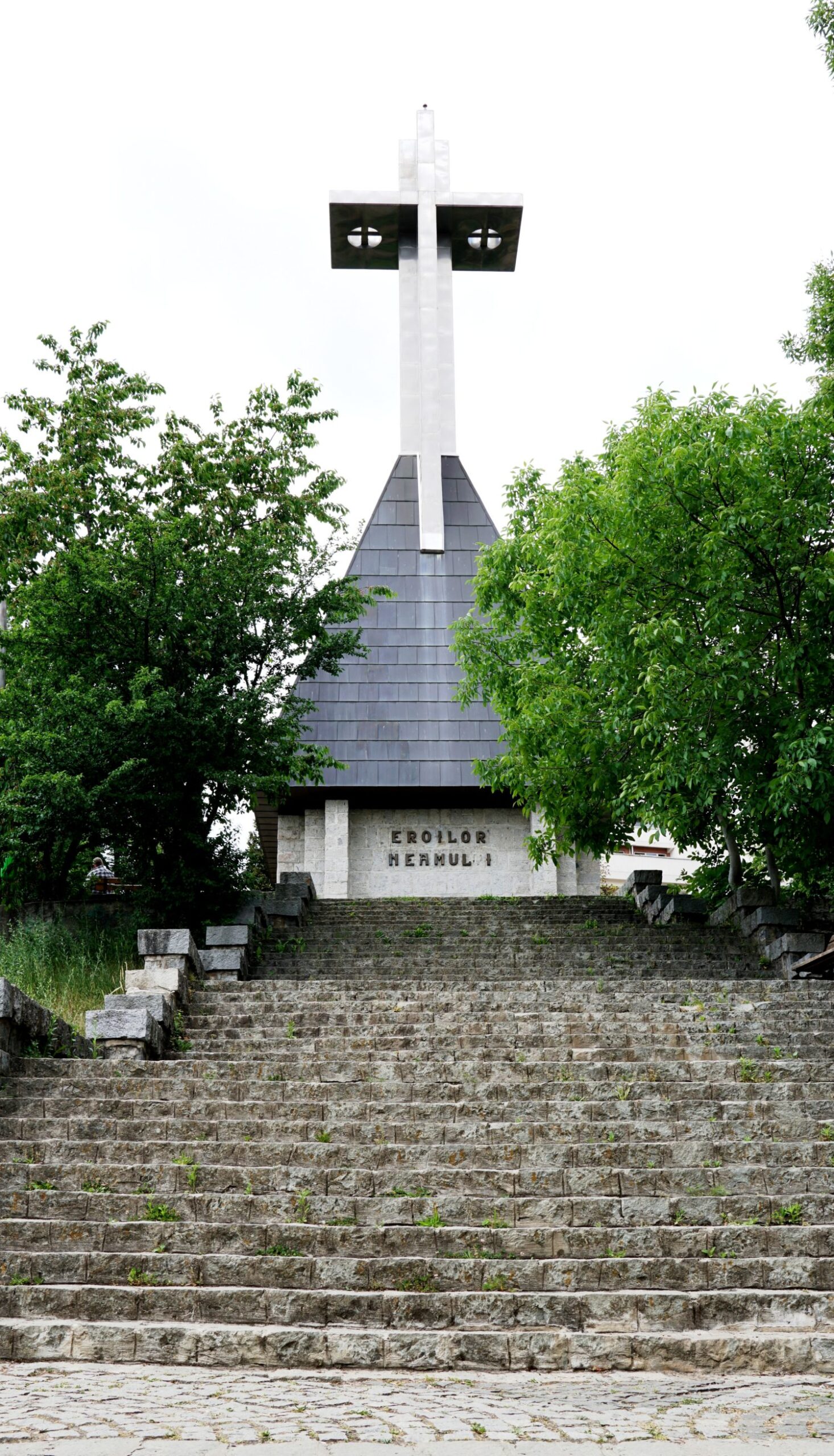 Monumentul Eroii Neamului