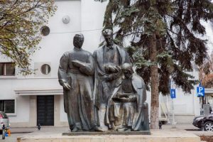 Grupul statuar Școala Ardeleană din Cluj-Napoca